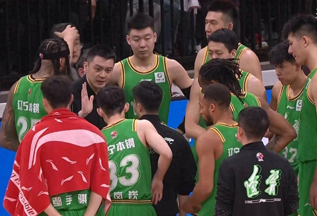 KOK百家乐-辽宁男篮对阵四强劲旅，赵继伟复出，杨鸣过招刘维伟，胜负悬念大