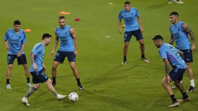 KOK体育网页版-王勤伯：蓝白色的陪练故事