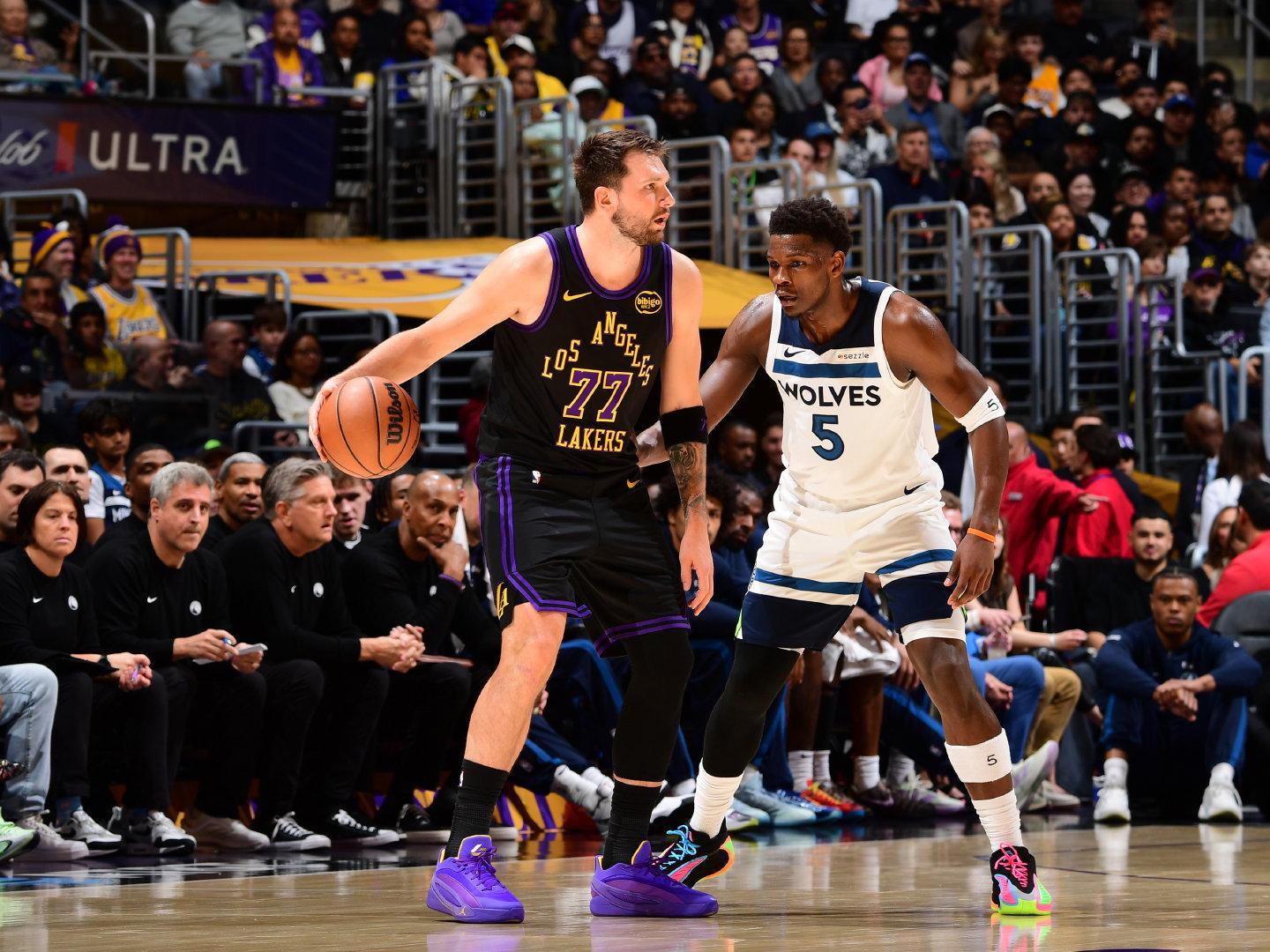 KOK体育官网-湖人1日内3喜临门！詹姆斯不用着急复出，但东契奇想争冠真需要他